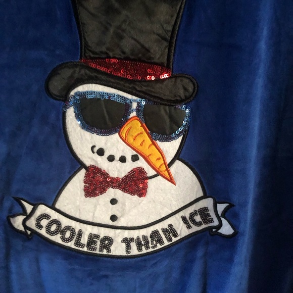 🎄COPY - Blizzard Bay Christmas Velvet Jacket- 856 $35 or $30 w/offer - Picture 5 of 5